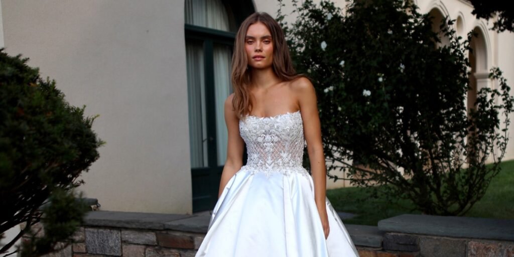 Bridal Beauty: How to Rock a White Corset Wedding Dress