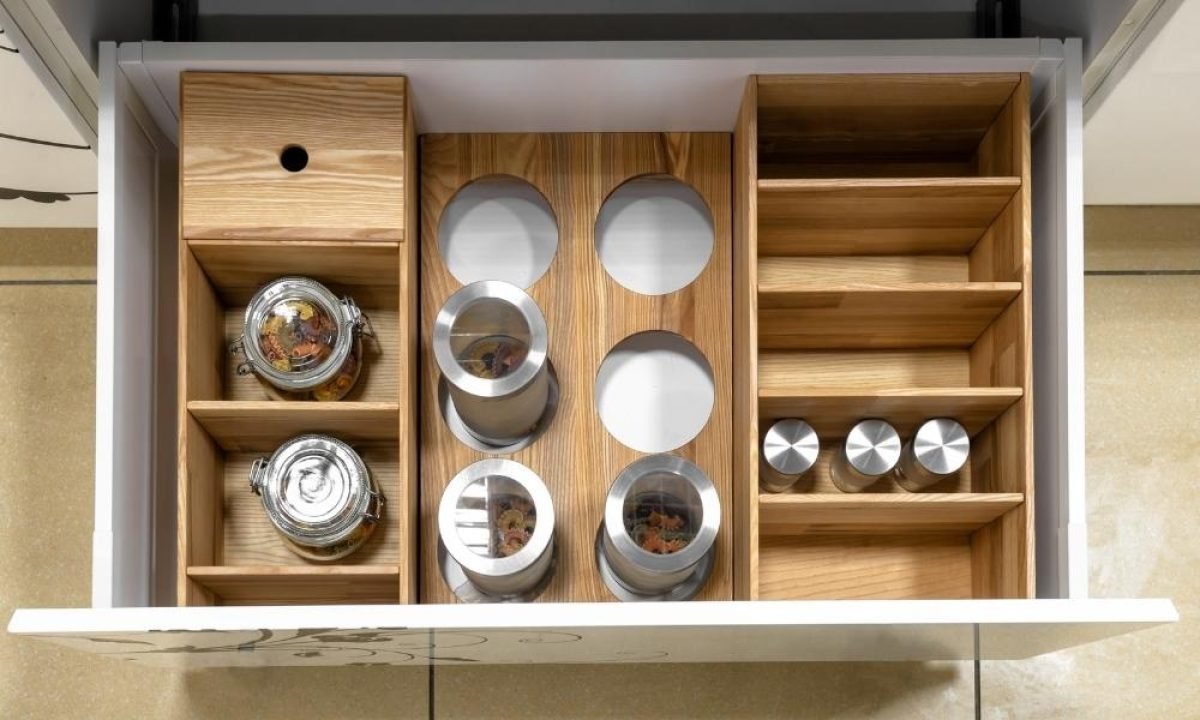 Kitchen Bliss: 5 Easy Steps to Organize Your Cabinets