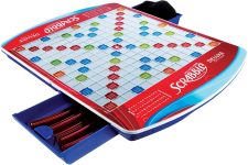 Hasbro Gaming Scrabble Deluxe Edition