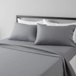 Amazon Basics Lightweight Super Soft,